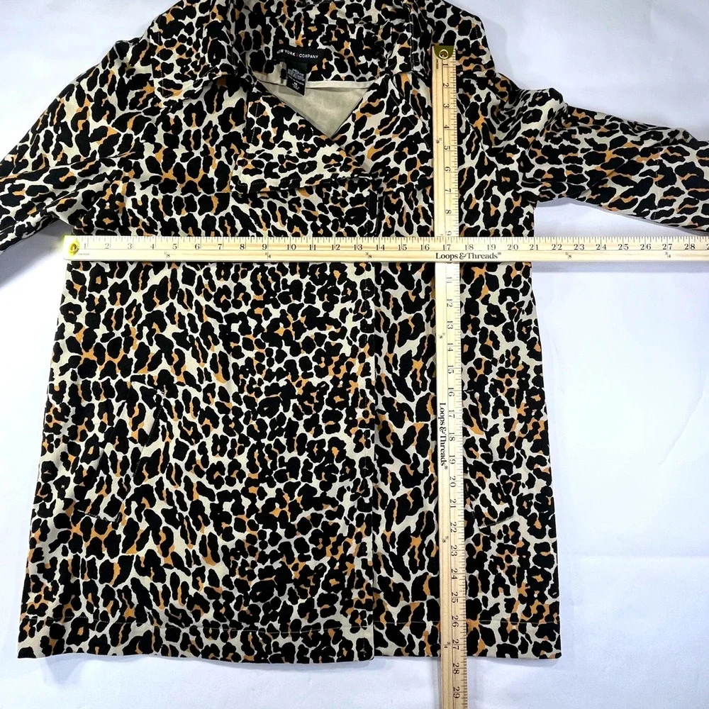 NEW YORK‎ & COMPANY Cheetah Print Blazer Womens M Button Front Pockets Jacket